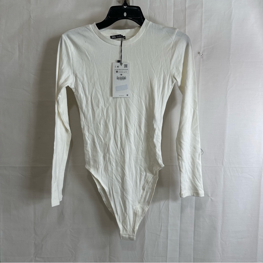 ZARA Women’s Cream Long Sleeve Crewneck Bodysuit Med